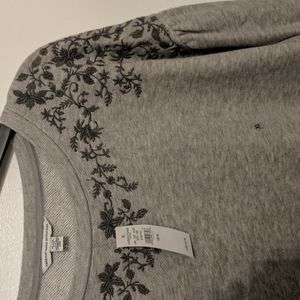 ✨American Eagle Embroidered Sweatshirt